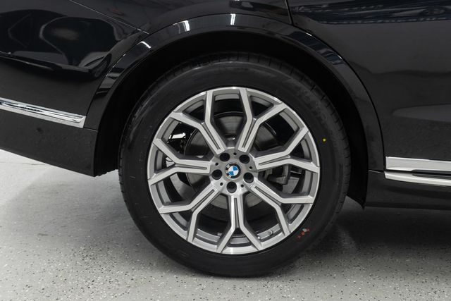 2026 BMW X7 xDrive40i Sports Activity Vehicle - 23073835 - 48