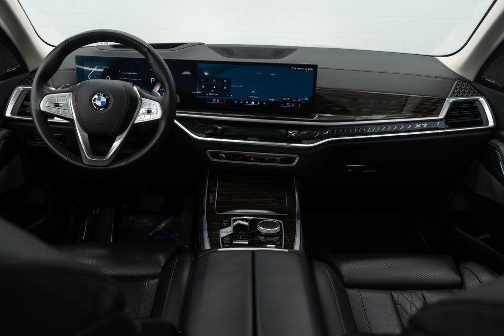 BMW X7 photo 9