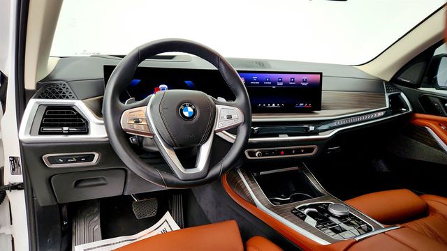 2026 BMW X7 xDrive40i w/ Dynamic Handling & Driving Assistance Pro Packages - 22994763 - 12