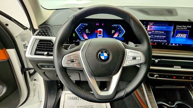 2026 BMW X7 xDrive40i w/ Dynamic Handling & Driving Assistance Pro Packages - 22994763 - 13