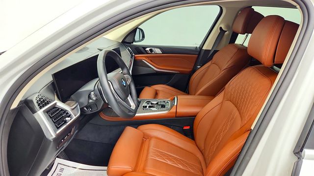 2026 BMW X7 xDrive40i w/ Dynamic Handling & Driving Assistance Pro Packages - 22994763 - 20