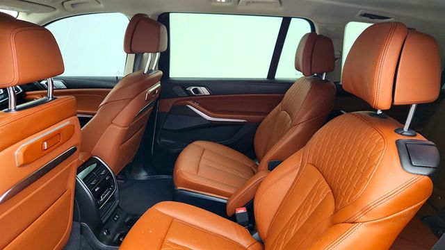 2026 BMW X7 xDrive40i w/ Dynamic Handling & Driving Assistance Pro Packages - 22994763 - 21