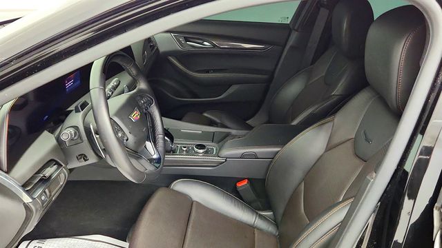 2026 Cadillac CT5 4dr Sedan Sport w/ Technology Pkg & Ultra View Sunroof - 23037794 - 18