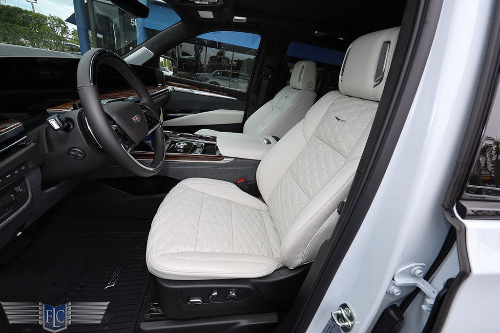 2026 Cadillac Escalade 4WD 4dr Platinum Sport - 23009816 - 13