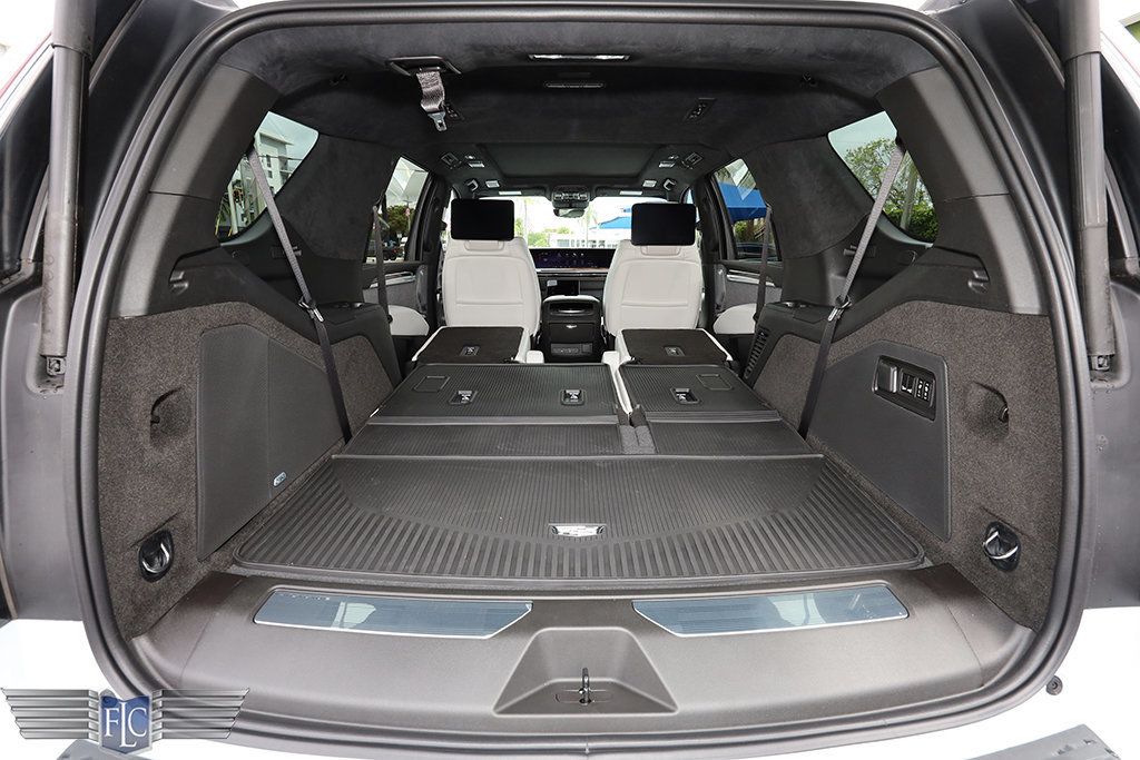 2026 Cadillac Escalade 4WD 4dr Platinum Sport - 23009816 - 26