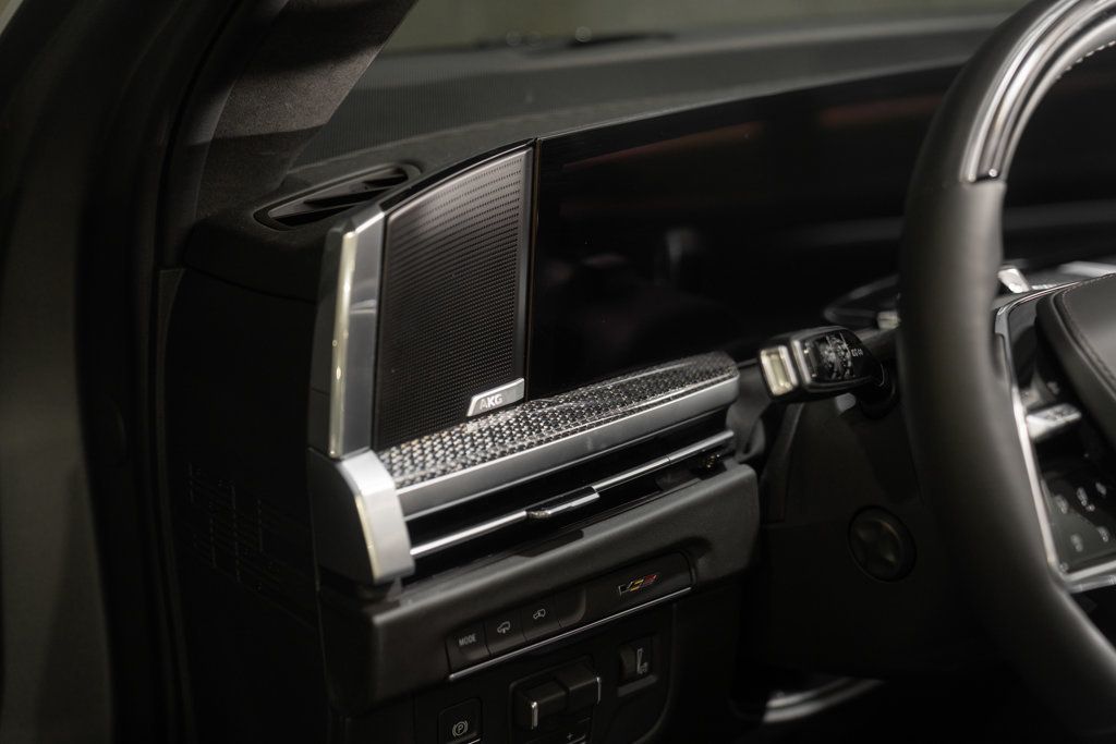 Cadillac Escalade photo 15
