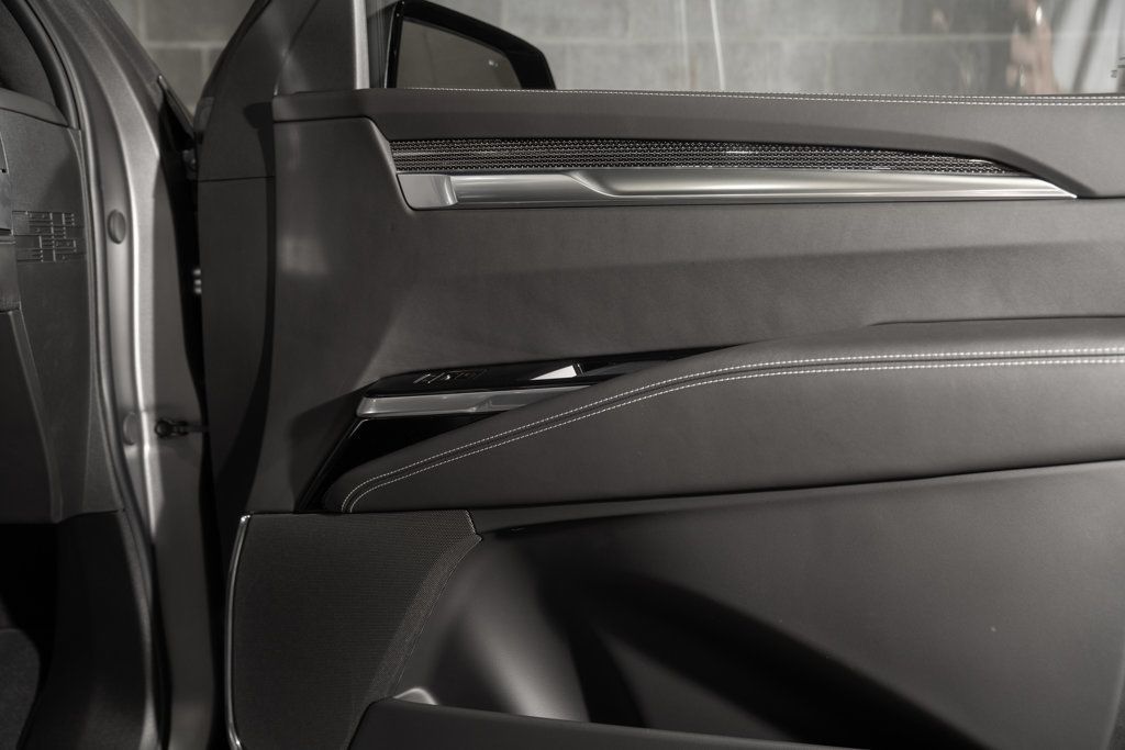 Cadillac Escalade photo 34