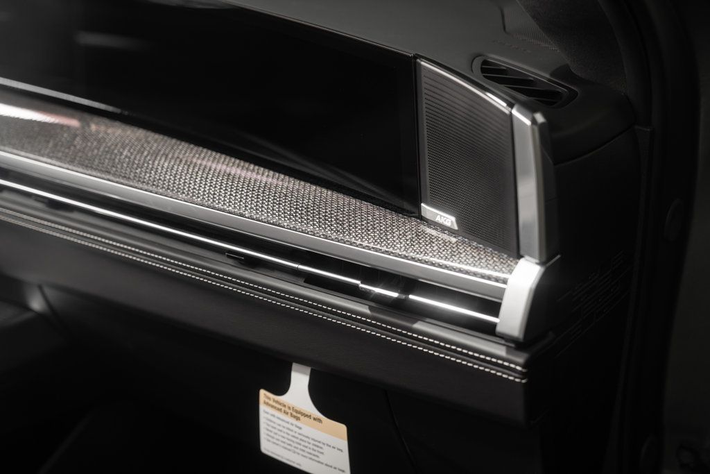 Cadillac Escalade photo 37