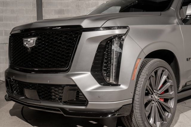 2026 Cadillac Escalade AWD 4dr Escalade-V - 23069115 - 38
