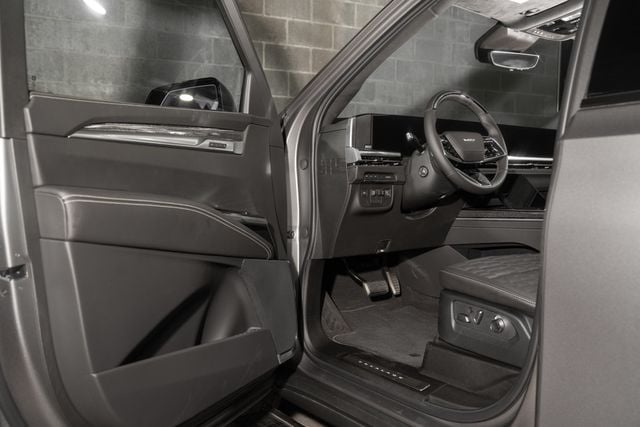 2026 Cadillac Escalade AWD 4dr Escalade-V - 23069115 - 8