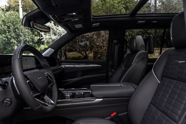 2026 Cadillac Escalade AWD 4dr Escalade-V - 22991800 - 13