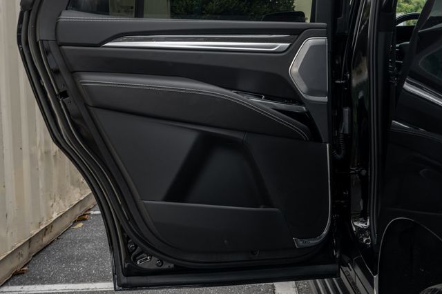 2026 Cadillac Escalade AWD 4dr Escalade-V - 22991800 - 35