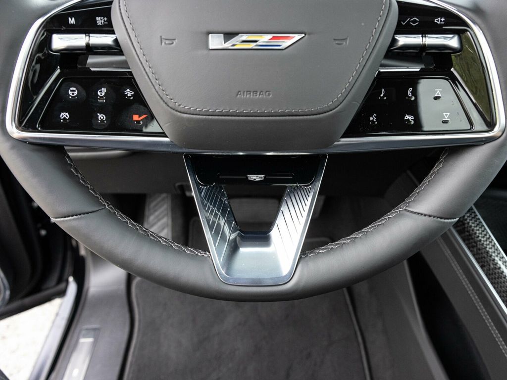 2026 Cadillac Escalade Escalade-V, 682 HP 6.2L Supercharged V8!!! - 22938015 - 42