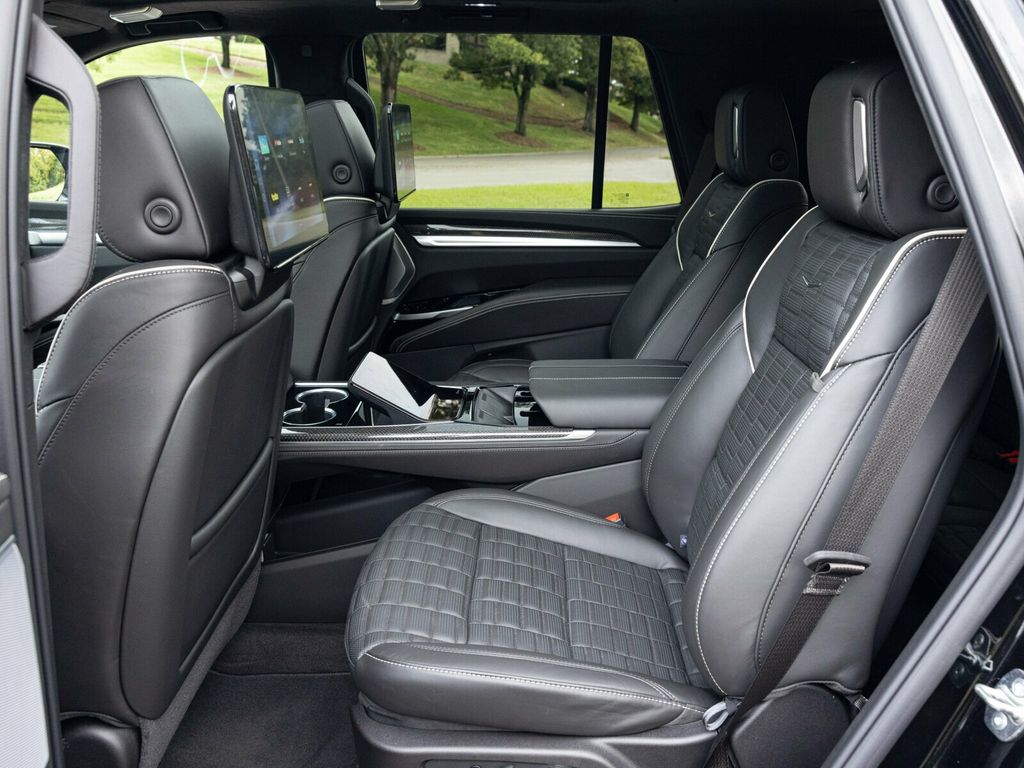 2026 Cadillac Escalade Escalade-V, 682 HP 6.2L Supercharged V8!!! - 22938015 - 58