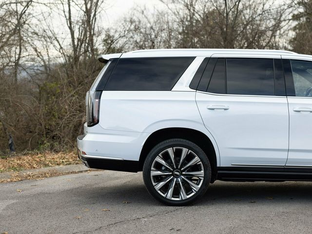 2026 Cadillac Escalade Luxury 4WD, Touring Package, 24" 10-Spoke Alloy Wheels - 22963686 - 9