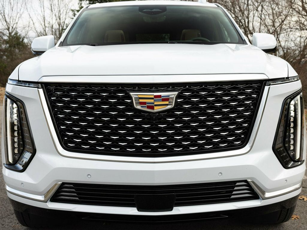 2026 Cadillac Escalade Luxury 4WD, Touring Package, 24" 10-Spoke Alloy Wheels - 22963686 - 16