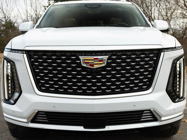 2026 Cadillac Escalade Luxury 4WD, Touring Package, 24" 10-Spoke Alloy Wheels - 22963686 - 16