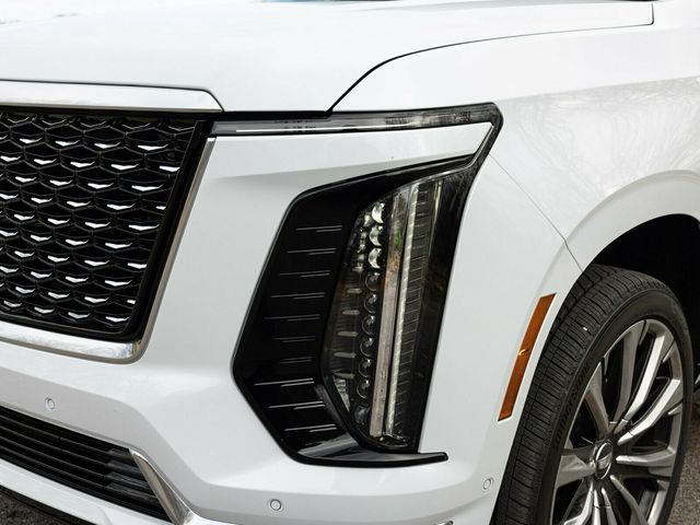 2026 Cadillac Escalade Luxury 4WD, Touring Package, 24" 10-Spoke Alloy Wheels - 22963686 - 17