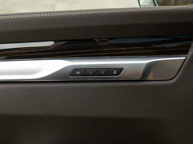 2026 Cadillac Escalade Luxury 4WD, Touring Package, 24" 10-Spoke Alloy Wheels - 22963686 - 23