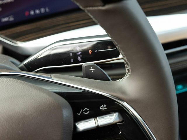 2026 Cadillac Escalade Luxury 4WD, Touring Package, 24" 10-Spoke Alloy Wheels - 22963686 - 37