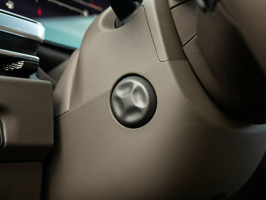 2026 Cadillac Escalade Luxury 4WD, Touring Package, 24" 10-Spoke Alloy Wheels - 22963686 - 43