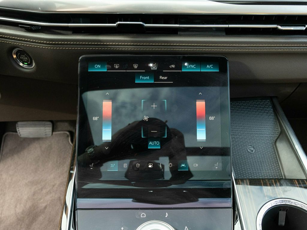 2026 Cadillac Escalade Luxury 4WD, Touring Package, 24" 10-Spoke Alloy Wheels - 22963686 - 45