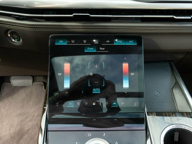 2026 Cadillac Escalade Luxury 4WD, Touring Package, 24" 10-Spoke Alloy Wheels - 22963686 - 45