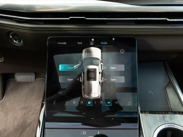 2026 Cadillac Escalade Luxury 4WD, Touring Package, 24" 10-Spoke Alloy Wheels - 22963686 - 47