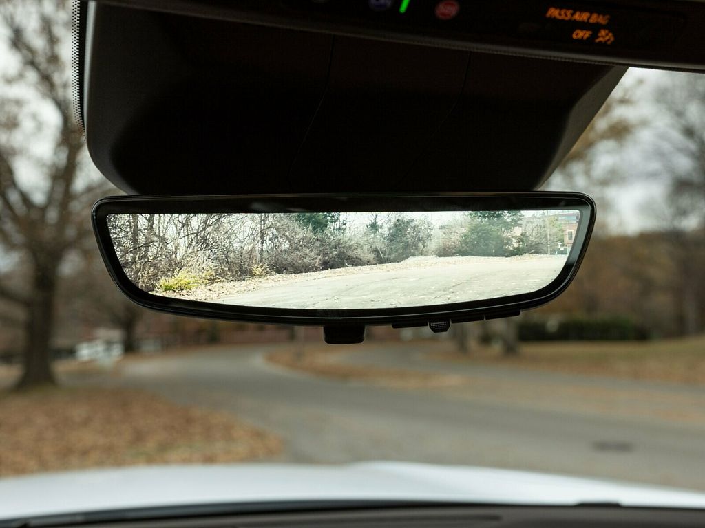 2026 Cadillac Escalade Luxury 4WD, Touring Package, 24" 10-Spoke Alloy Wheels - 22963686 - 50