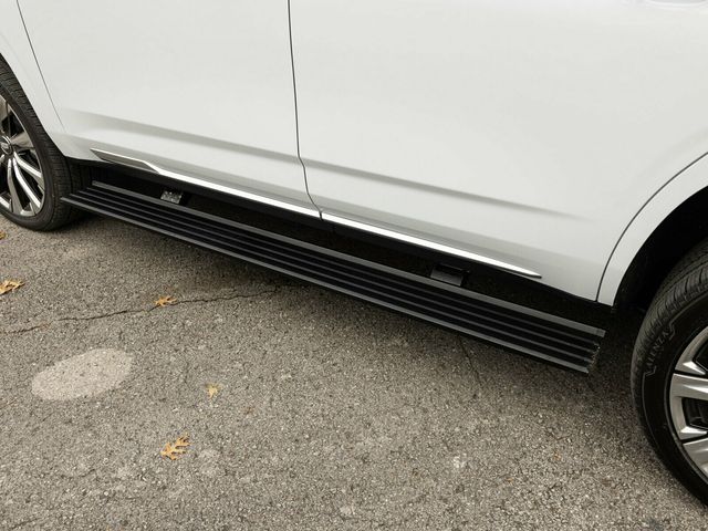 2026 Cadillac Escalade Luxury 4WD, Touring Package, 24" 10-Spoke Alloy Wheels - 22963686 - 53