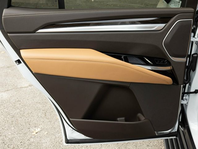 2026 Cadillac Escalade Luxury 4WD, Touring Package, 24" 10-Spoke Alloy Wheels - 22963686 - 56