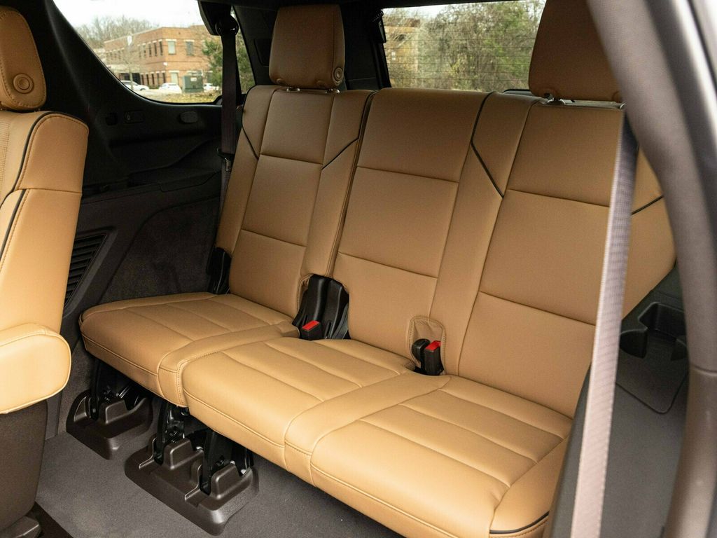 2026 Cadillac Escalade Luxury 4WD, Touring Package, 24" 10-Spoke Alloy Wheels - 22963686 - 62