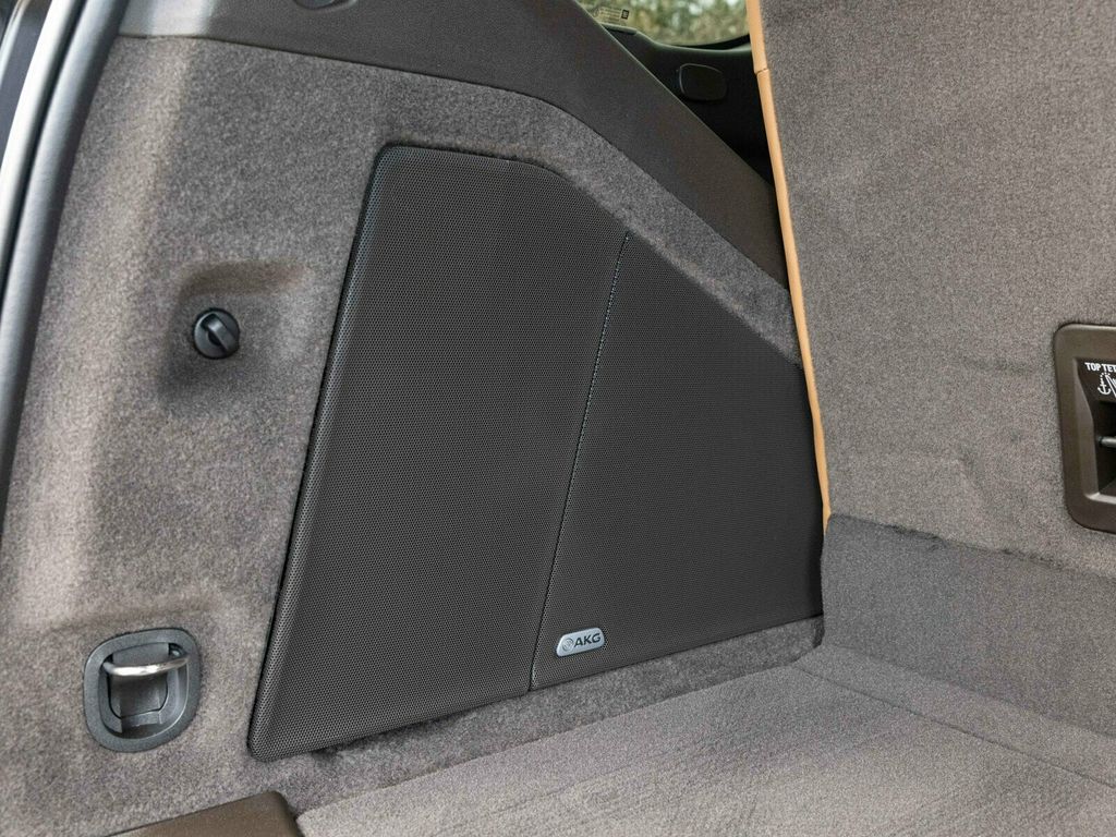 2026 Cadillac Escalade Luxury 4WD, Touring Package, 24" 10-Spoke Alloy Wheels - 22963686 - 66