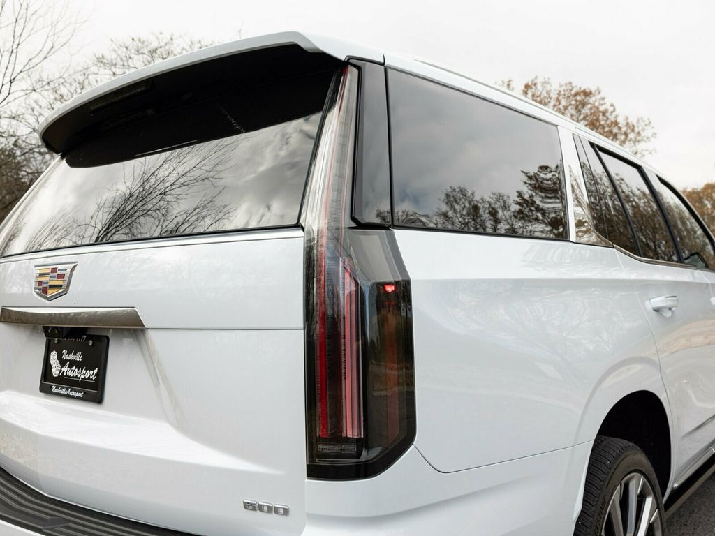 2026 Cadillac Escalade Luxury 4WD, Touring Package, 24" 10-Spoke Alloy Wheels - 22963686 - 70