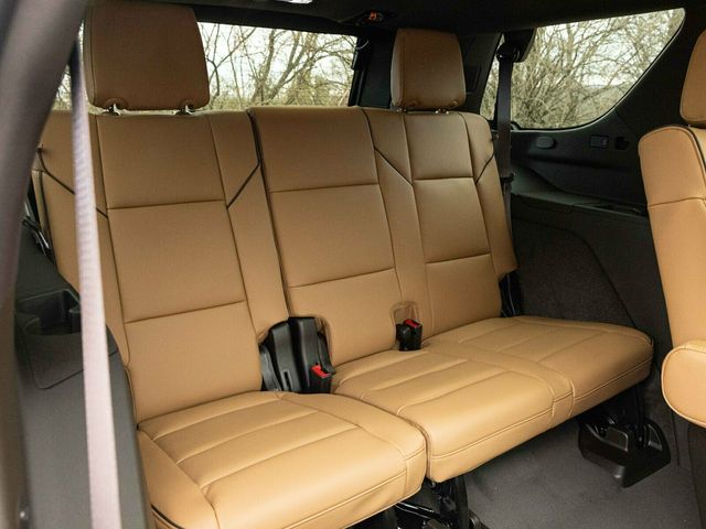 2026 Cadillac Escalade Luxury 4WD, Touring Package, 24" 10-Spoke Alloy Wheels - 22963686 - 75