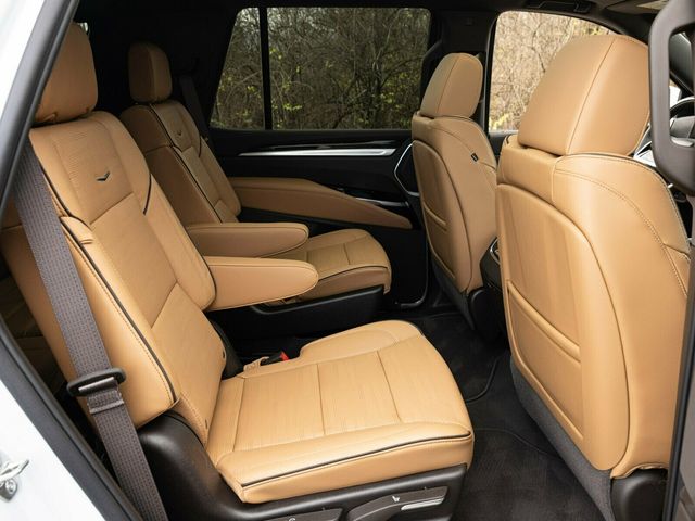 2026 Cadillac Escalade Luxury 4WD, Touring Package, 24" 10-Spoke Alloy Wheels - 22963686 - 78