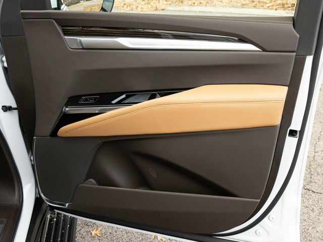 2026 Cadillac Escalade Luxury 4WD, Touring Package, 24" 10-Spoke Alloy Wheels - 22963686 - 79