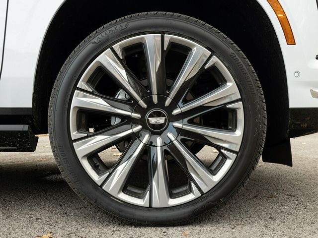 2026 Cadillac Escalade Luxury 4WD, Touring Package, 24" 10-Spoke Alloy Wheels - 22963686 - 87