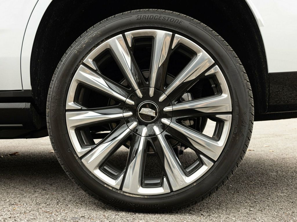 2026 Cadillac Escalade Luxury 4WD, Touring Package, 24" 10-Spoke Alloy Wheels - 22963686 - 91