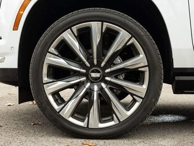 2026 Cadillac Escalade Luxury 4WD, Touring Package, 24" 10-Spoke Alloy Wheels - 22963686 - 93