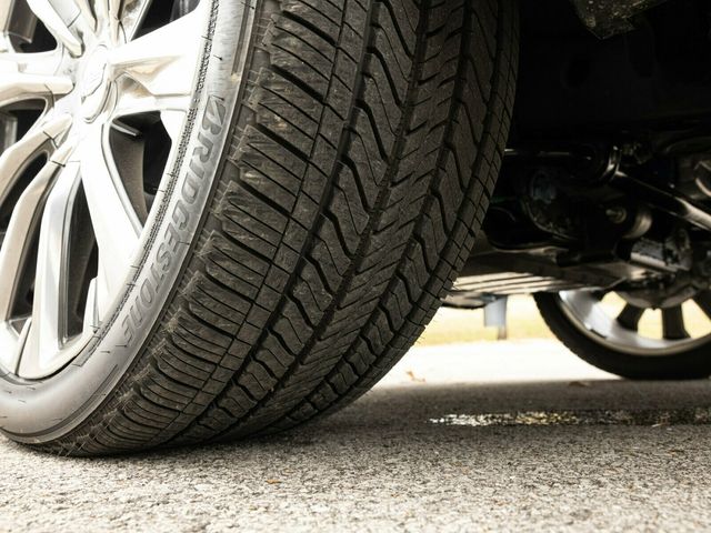 2026 Cadillac Escalade Luxury 4WD, Touring Package, 24" 10-Spoke Alloy Wheels - 22963686 - 94