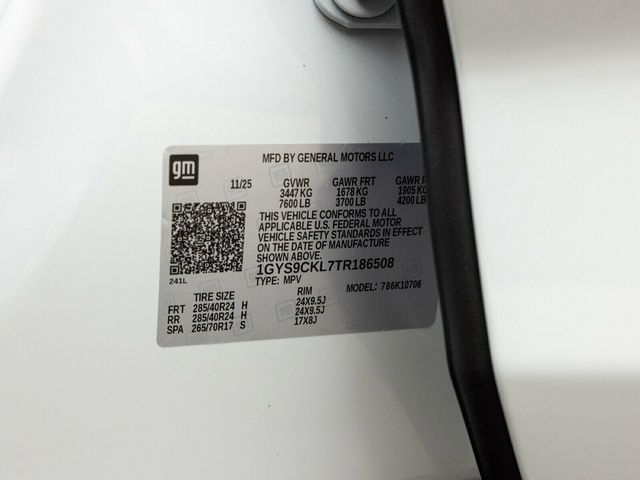 2026 Cadillac Escalade Luxury 4WD, Touring Package, 24" 10-Spoke Alloy Wheels - 22963686 - 98