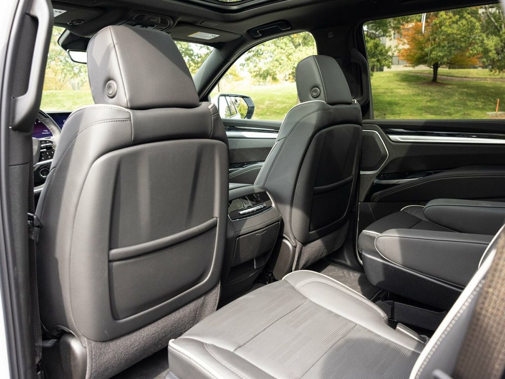 2026 Cadillac Escalade SPORT, TOURING PACKAGE OPEN/CLOSE DOORS - 22943257 - 54