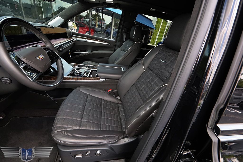 2026 Cadillac Escalade ESV 4WD 4dr Platinum Sport - 23058884 - 13
