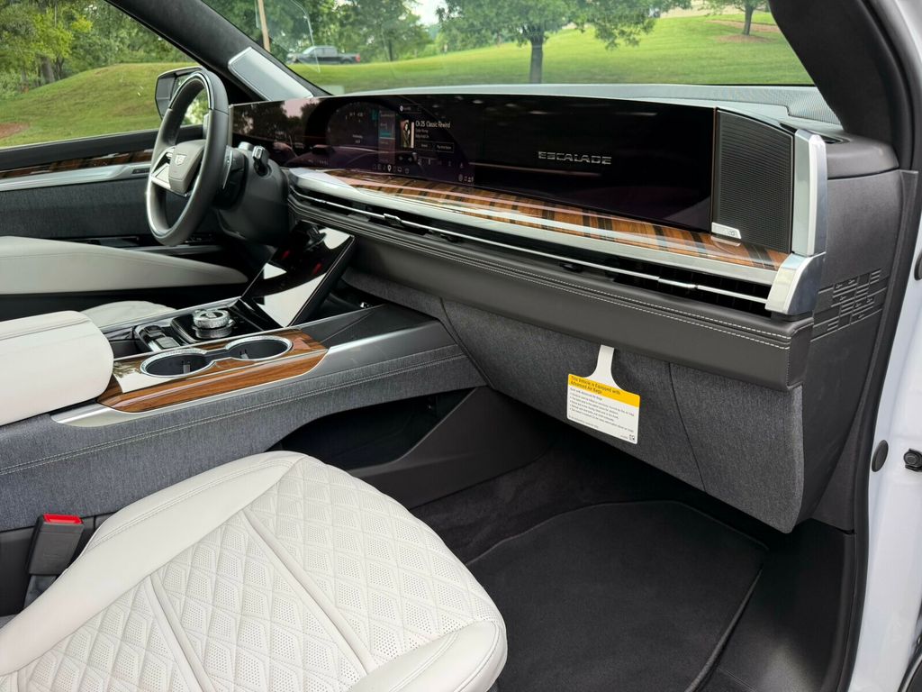 2026 Cadillac Escalade ESV ESV, Platinum Luxury, Massage Seats, 24" Polished Alloy Wheels - 23050727 - 30