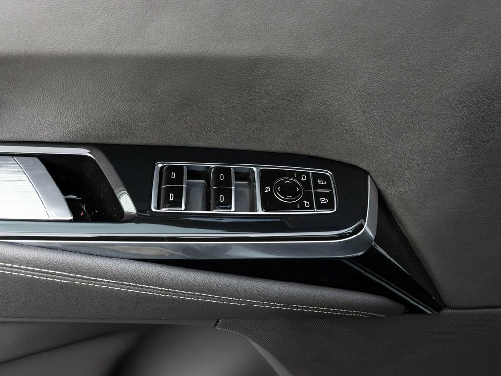 2026 Cadillac Escalade ESV ESV SPORT, TOURING PACKAGE, POWER OPEN/CLOSE DOORS - 22937941 - 22