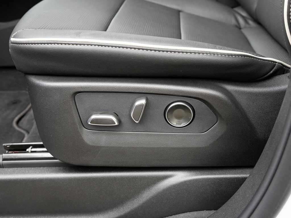 2026 Cadillac Escalade ESV ESV SPORT, TOURING PACKAGE, POWER OPEN/CLOSE DOORS - 22943426 - 28