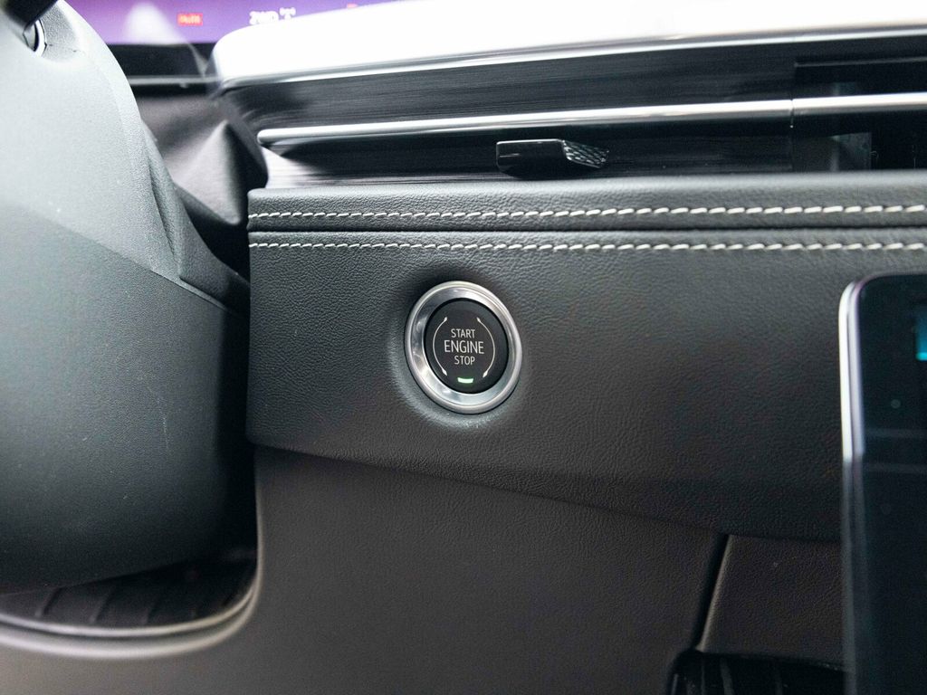 2026 Cadillac Escalade ESV ESV SPORT, TOURING PACKAGE, POWER OPEN/CLOSE DOORS - 22943426 - 41