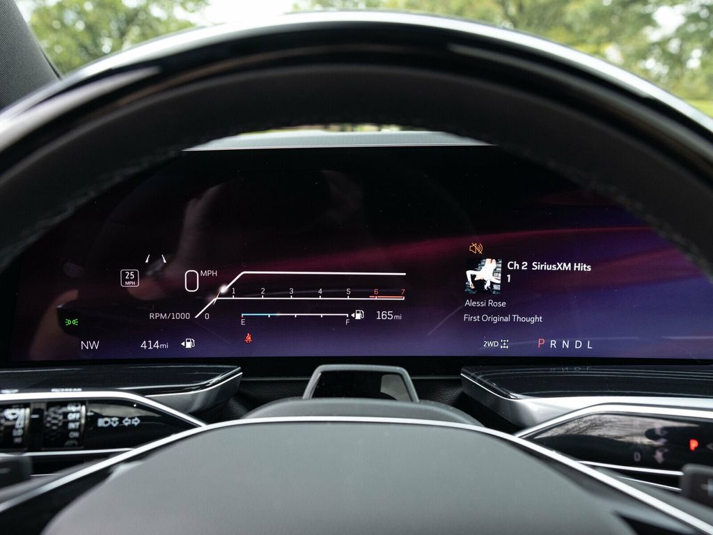 2026 Cadillac Escalade ESV ESV SPORT, TOURING PACKAGE, POWER SOFT OPEN/CLOSE DOORS - 22937964 - 33