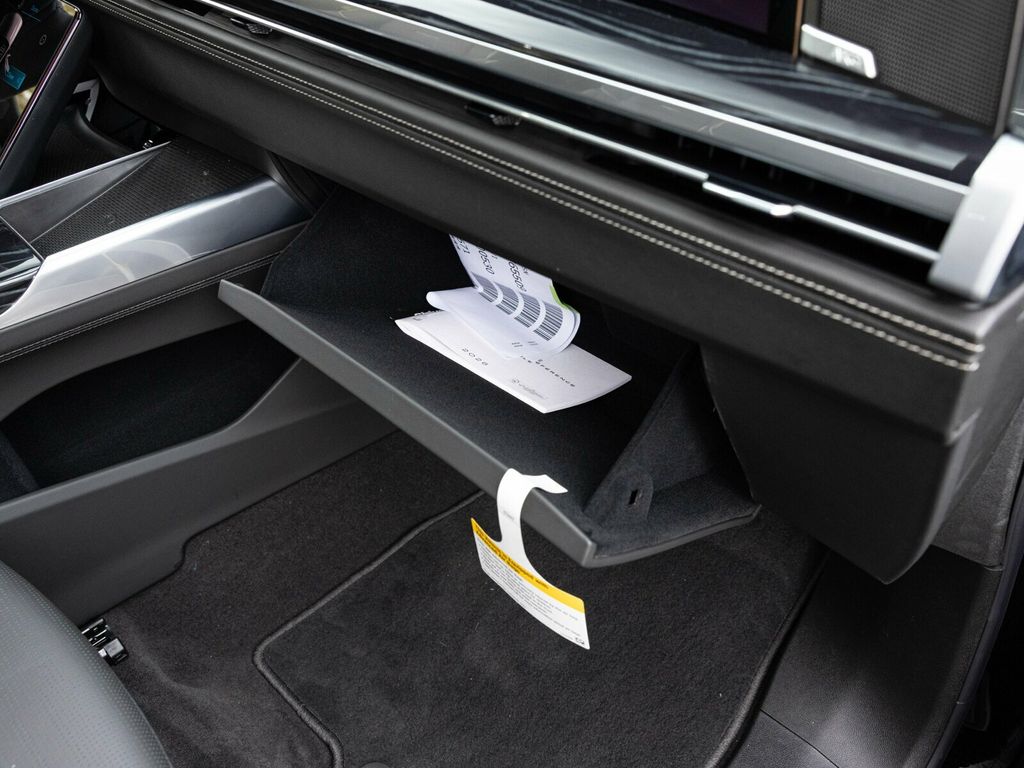 2026 Cadillac Escalade ESV ESV SPORT, TOURING PACKAGE, POWER SOFT OPEN/CLOSE DOORS - 22937964 - 77